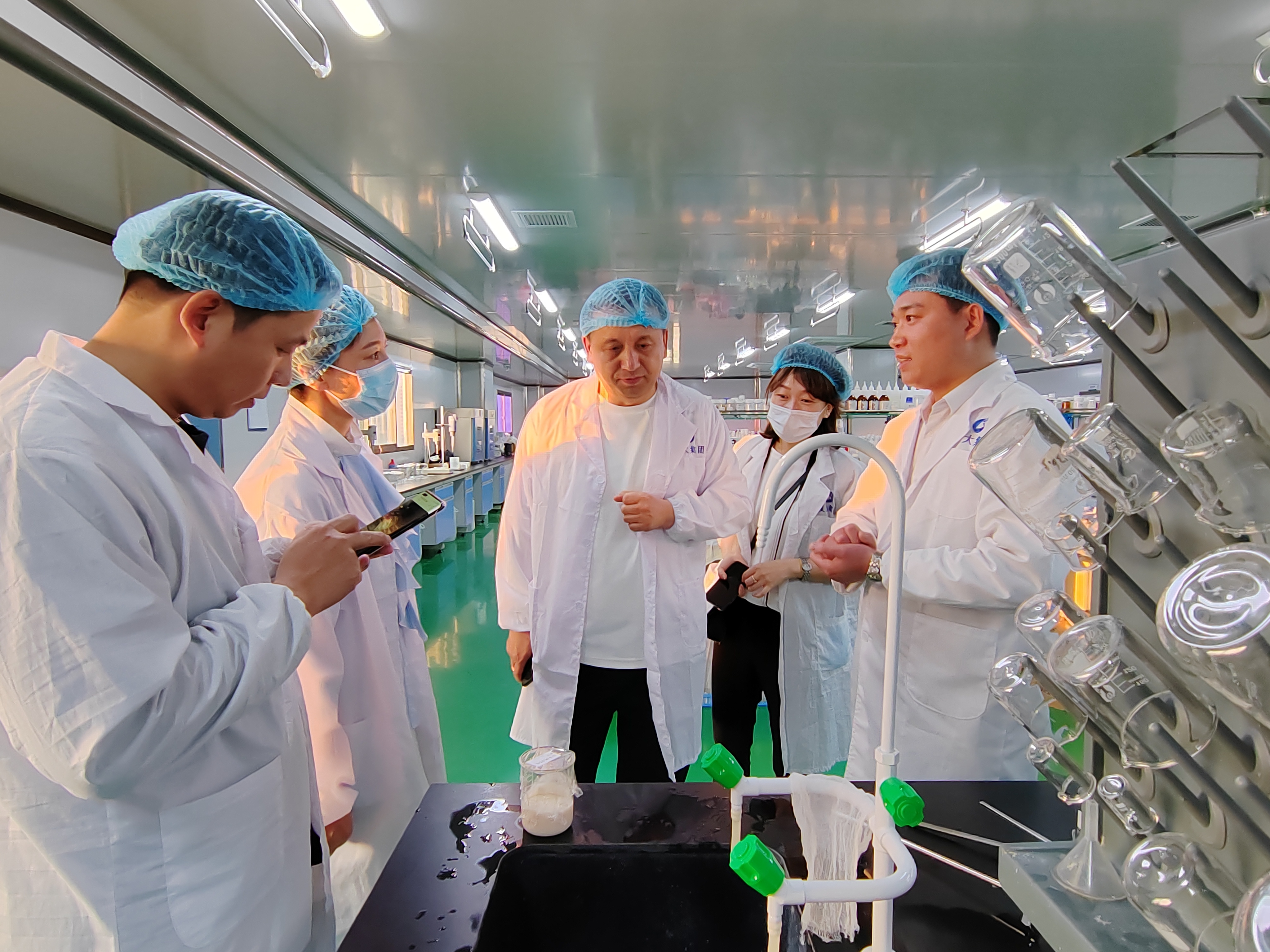 人生就是博集团、温泉集团、公服集团商务考察组赴广州调研